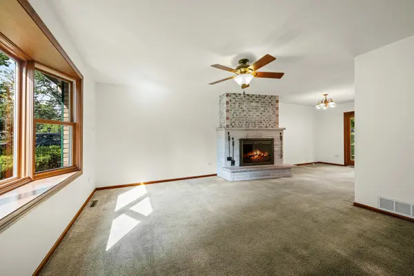 533 Wendt AVE, East Dundee, IL 60118