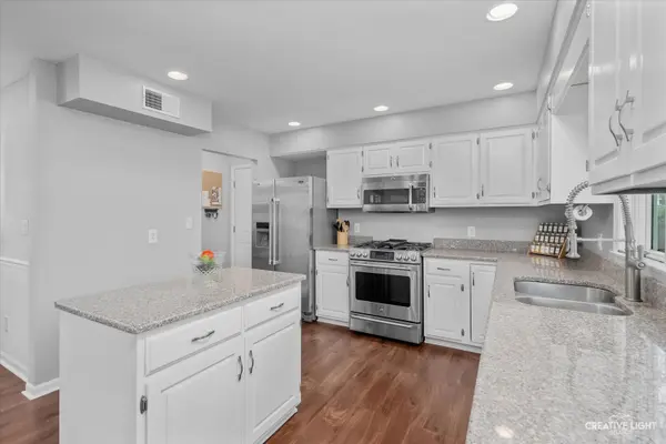 5250 Douglas RD, Oswego, IL 60543
