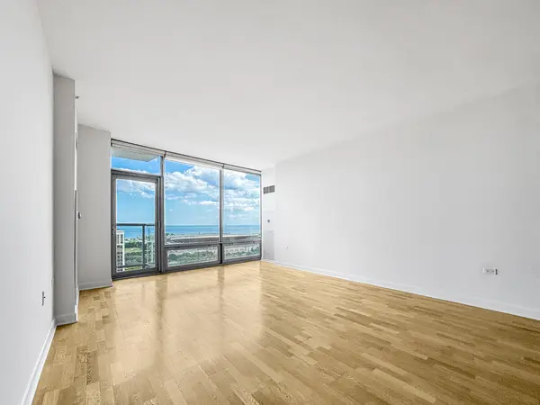 100 E 14th ST #2202, Chicago, IL 60605