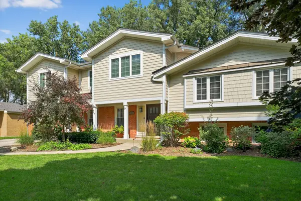 1101 Juniper TER, Glenview, IL 60025