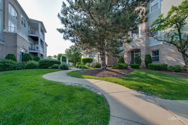 1259 W Lake ST #304, Addison, IL 60101