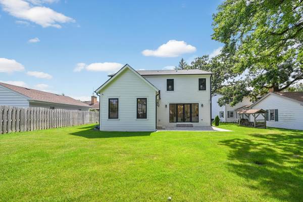 1758 Chapel CT, Northbrook, IL 60062