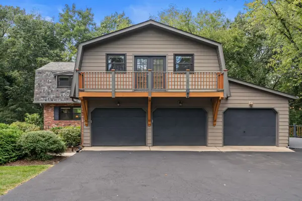 906 Bridle LN, Cary, IL 60013