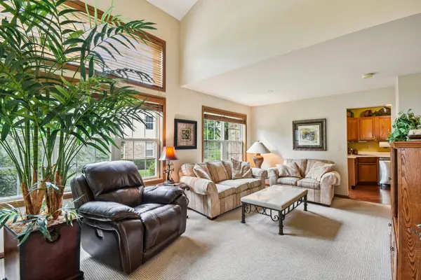 170 Cheviot CT, Roselle, IL 60172