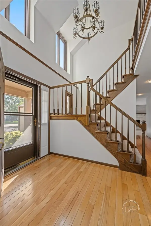 21 Southgate CRSE, St. Charles, IL 60174