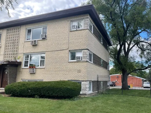 68 W Elizabeth DR, Addison, IL 60101