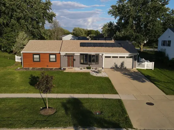 421 N Braintree DR, Schaumburg, IL 60194