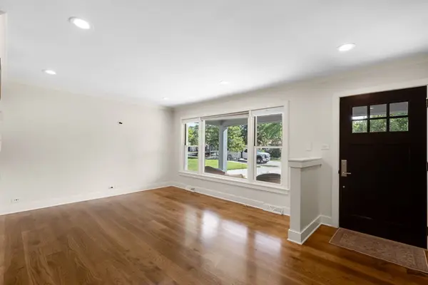 5726 Carpenter ST, Downers Grove, IL 60516