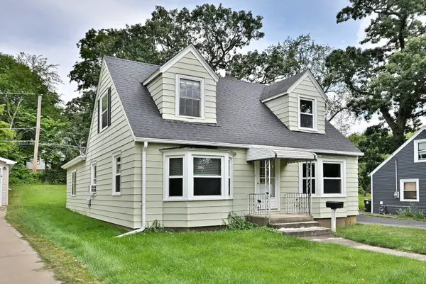 527 Fremont ST, West Chicago, IL 60185