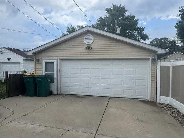 912 Vine ST, Joliet, IL 60435