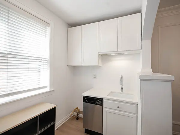 1225 W Lunt AVE #2B, Chicago, IL 60626