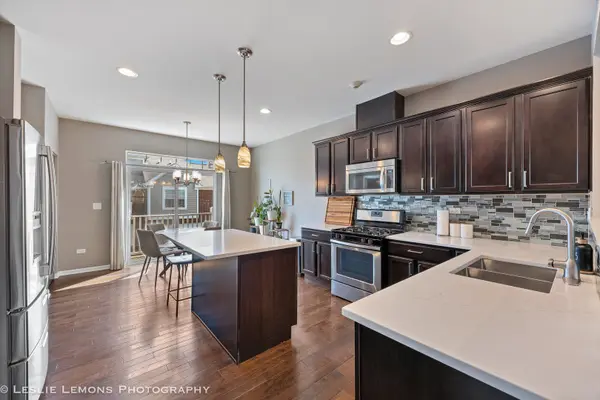 2525 Dunraven AVE, Naperville, IL 60540