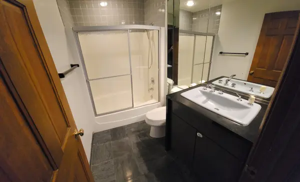 2424 E Oakton ST #3C, Arlington Heights, IL 60004