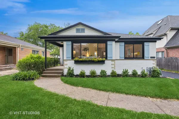 928 S Monroe ST, Hinsdale, IL 60521