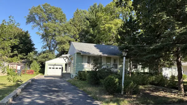 2207 EMMAUS AVE, Zion, IL 60099
