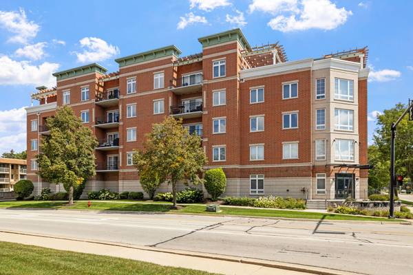 235 N Smith ST #401, Palatine, IL 60067