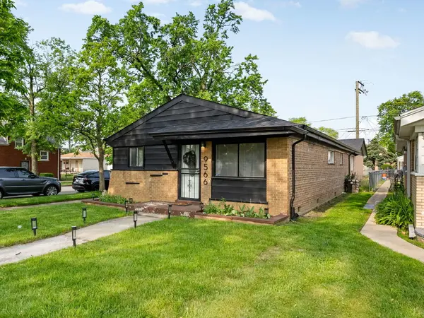 9566 S GREEN ST, Chicago, IL 60643