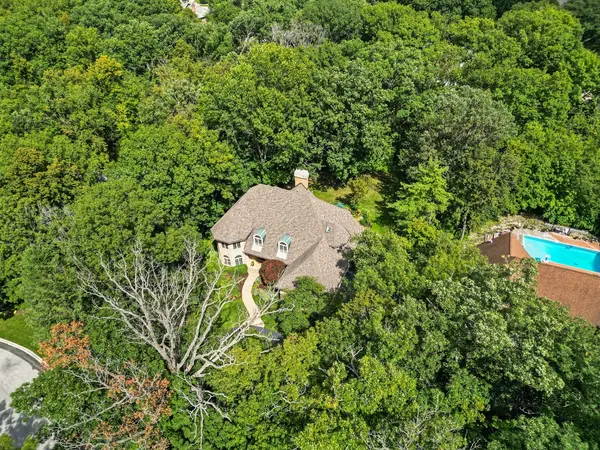 935 N Butternut CIR, Frankfort, IL 60423