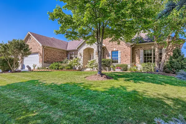 808 James DR, Hampshire, IL 60140