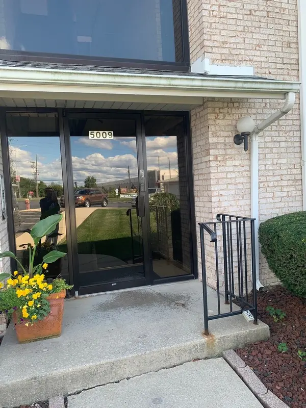 5009 BRIARTREE LN #317, Burbank, IL 60459