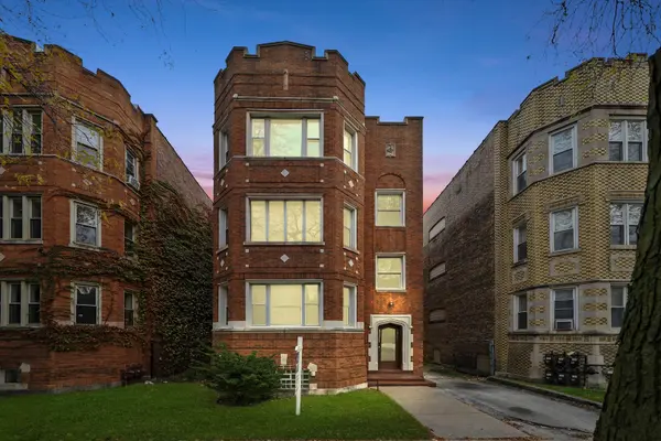 7825 S Phillips AVE, Chicago, IL 60649
