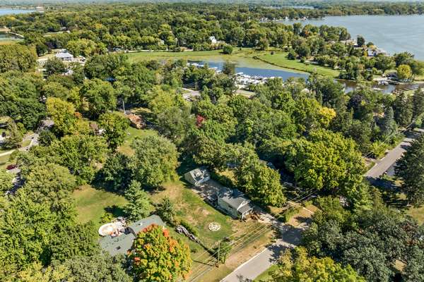 26700 W Woodland AVE, Antioch, IL 60002