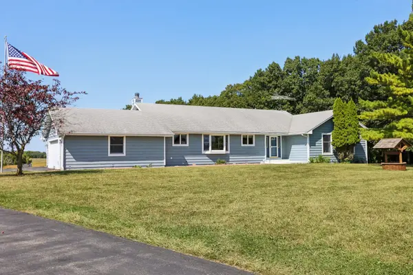 33336 N Fish Lake RD, Ingleside, IL 60041