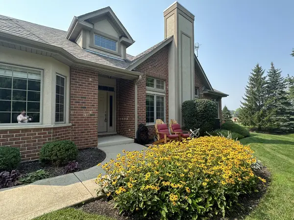 21 Shadow Creek CIR, Palos Heights, IL 60463