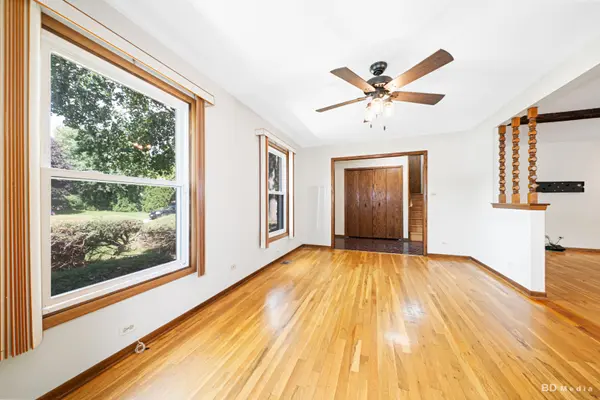 8 Berk LN, Crete, IL 60417