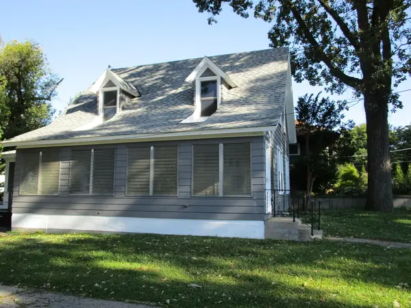 702 N Division ST, Harvard, IL 60033