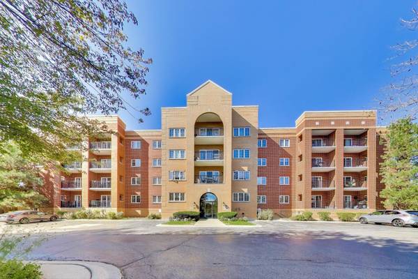 55 S Hale ST #202, Palatine, IL 60067