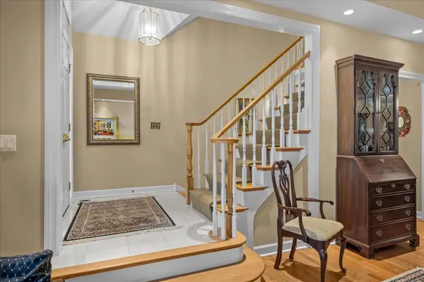 805 Hibbard RD, Wilmette, IL 60091