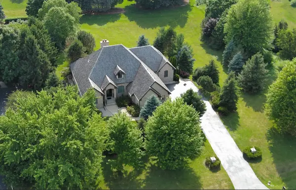 8407 Appaloosa LN, Spring Grove, IL 60081