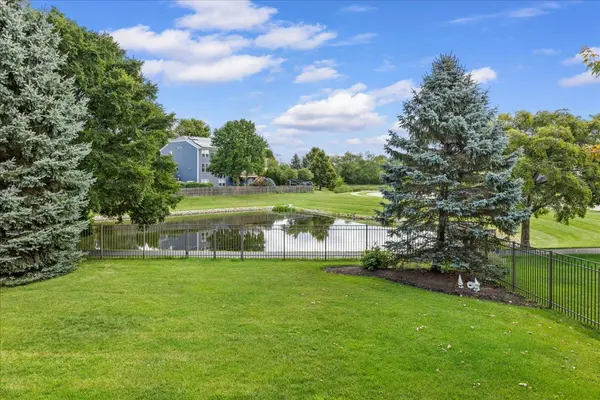 1415 Carmel LN, Cary, IL 60013