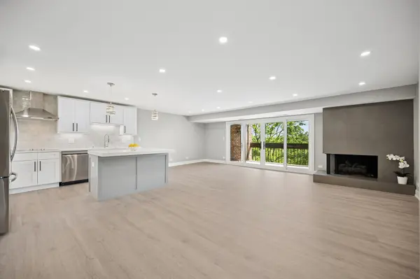 3851 Mission Hills RD #409, Northbrook, IL 60062