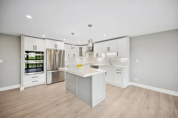3851 Mission Hills RD #409, Northbrook, IL 60062