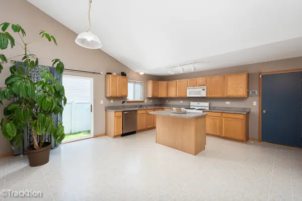 2703 Oak Ridge LN, Joliet, IL 60435