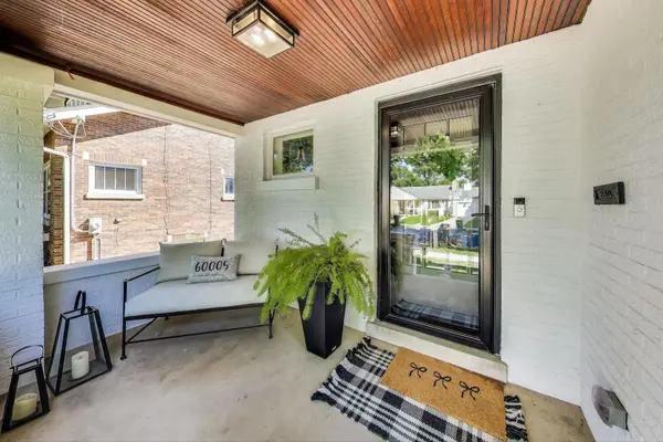 105 S Mitchell AVE, Arlington Heights, IL 60005