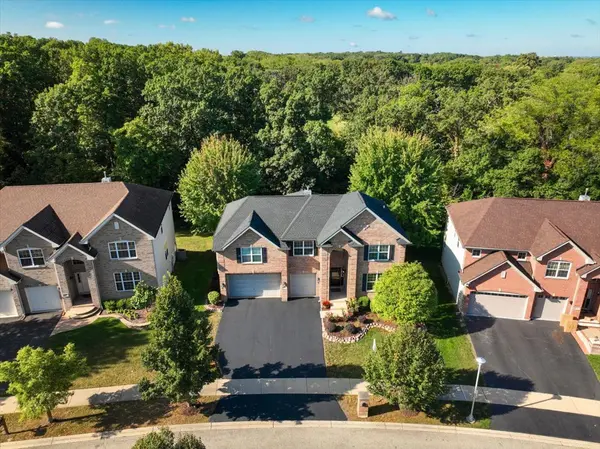 130 Regency DR, Bartlett, IL 60103