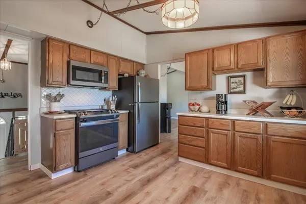 1667 S Raddant RD, Batavia, IL 60510
