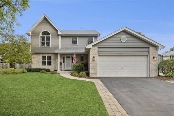 50 Erin DR, Cary, IL 60013