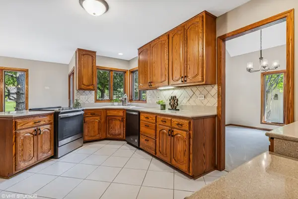 2795 Brechin TRL, Elgin, IL 60124