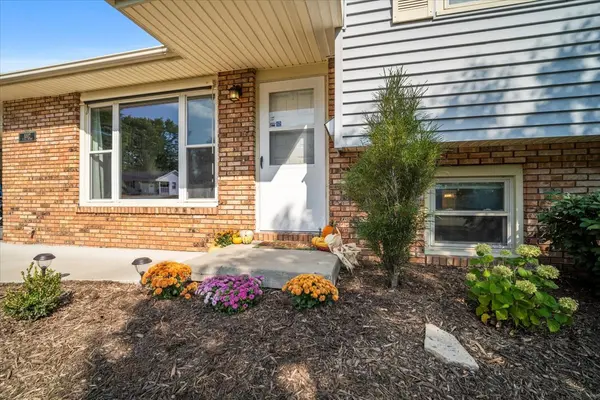 1002 N Fell AVE, Normal, IL 61761