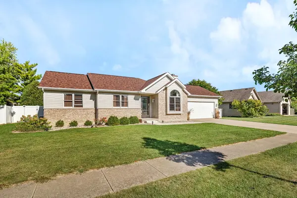 1675 Schubert DR, Morris, IL 60450