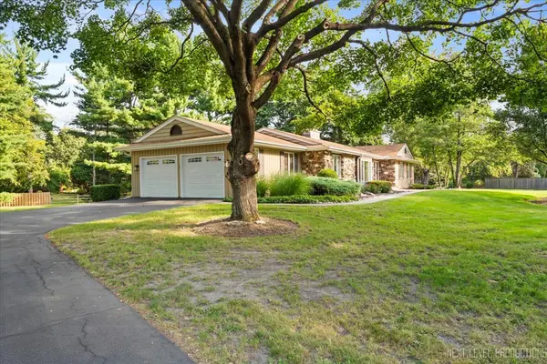 36W068 Indian Mound RD, St. Charles, IL 60174