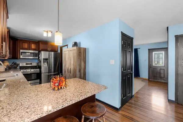 808 Stonegate RD, New Lenox, IL 60451