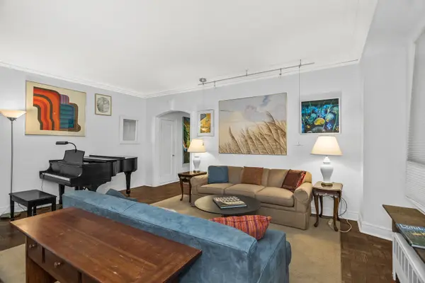 222 E Chestnut ST #3D, Chicago, IL 60611
