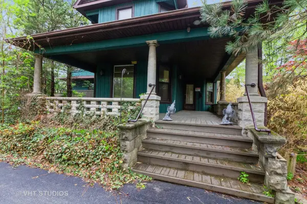 300 N River RD, Naperville, IL 60540