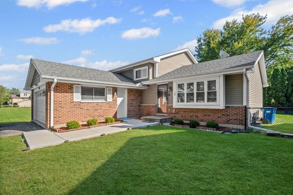 1283 Bristol LN, Hanover Park, IL 60133