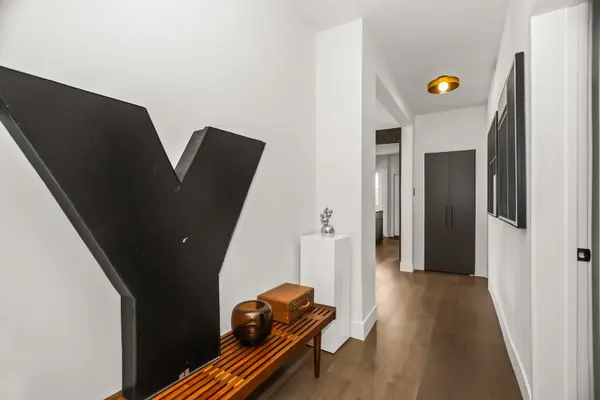 843 W Belle Plaine AVE #1S, Chicago, IL 60613